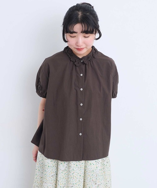 l'atelier du savon(アトリエドサボン)の「さき編みお花 衿のついたブラウス(シャツ/ブラウス・レディース・ブルー/ダークブラウン/ホワイト/グリーン・FREE)」の11枚目の写真