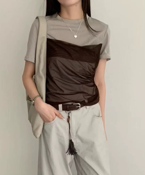 CHUN CHUN NOTES(チュンチュンノーツ)の「26SS/シアービスチェレイヤード風半袖トップス(Tシャツ/カットソー・レディース・ブラウン/ホワイト/グレー・F)」の1枚目の写真