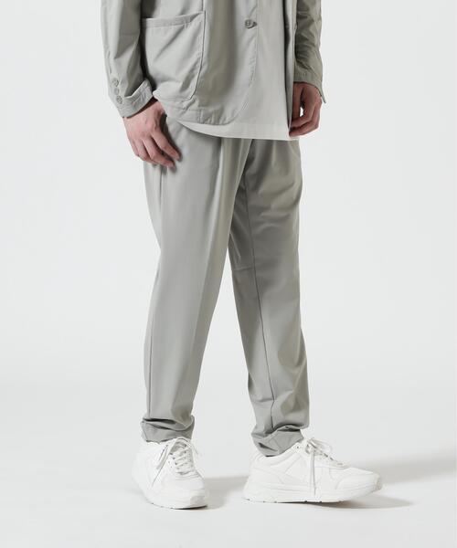 piuoro（ピウオッロ）の「PIUORO（ピウオロ） NYLON TRICOT TUCK JOGGER PANTS / ナイロントリコット タック ジョガーパンツ（その他パンツ・メンズ・グレー系その他3/ブラック/チャコールグレー・5/2/4/3）」の18枚目の写真