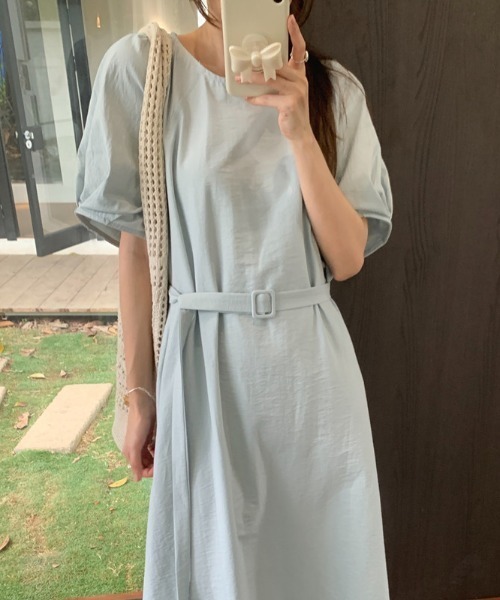 AMAJI(アマジ)の「ラウンドネック パフスリーブ ウエストリボン ワンピース(ワンピース・レディース・ホワイト/イエロー/ライトブルー・FREE)」の5枚目の写真