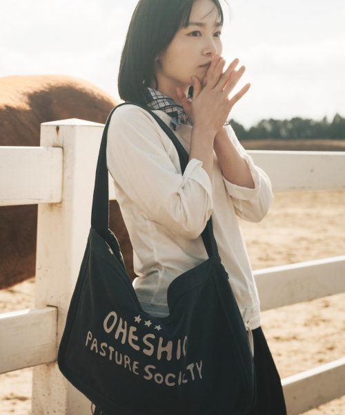 OHESHIO（オヘシオ）の「VINTAGE COTTON LOGO MAIL BAG, NAVY（メッセンジャーバッグ・レディース・その他・FREE）」の3枚目の写真