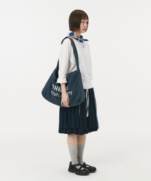OHESHIO（オヘシオ）の「VINTAGE COTTON LOGO MAIL BAG, NAVY（メッセンジャーバッグ・レディース・その他・FREE）」の6枚目の写真