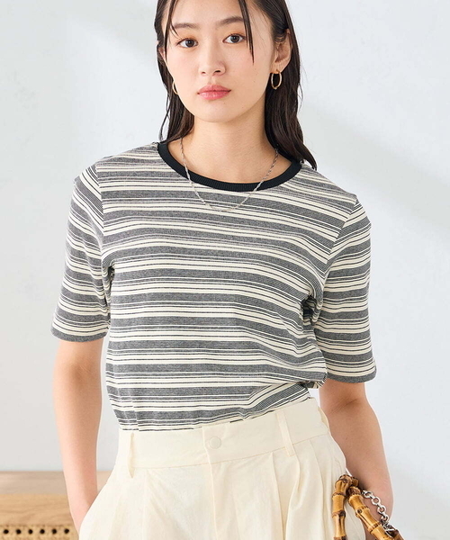 a.v.v(アーヴェヴェ)の「マルチボーダートップス(Tシャツ/カットソー・レディース・ホワイト/ブラウン/ブラック・40/38)」の1枚目の写真