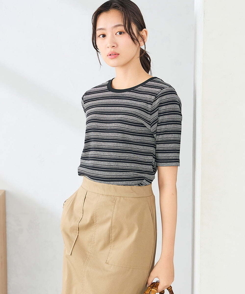 a.v.v(アーヴェヴェ)の「マルチボーダートップス(Tシャツ/カットソー・レディース・ホワイト/ブラウン/ブラック・40/38)」の2枚目の写真