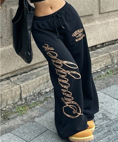 SHEPP(シープ)の「ストリートグラフィックカーブワイドスウェットパンツ(スウェットパンツ・レディース・ホワイト/レオパード/マルチ・L/M)」の10枚目の写真