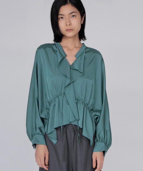 DRESSLAVE(ドレスレイブ)の「toromi sway V neeck pullover(トロミスウェイVネックプルオーバー)(シャツ/ブラウス・レディース・ホワイト/グリーン・38)」の6枚目の写真