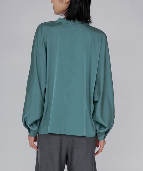 DRESSLAVE(ドレスレイブ)の「toromi sway V neeck pullover(トロミスウェイVネックプルオーバー)(シャツ/ブラウス・レディース・ホワイト/グリーン・38)」の11枚目の写真