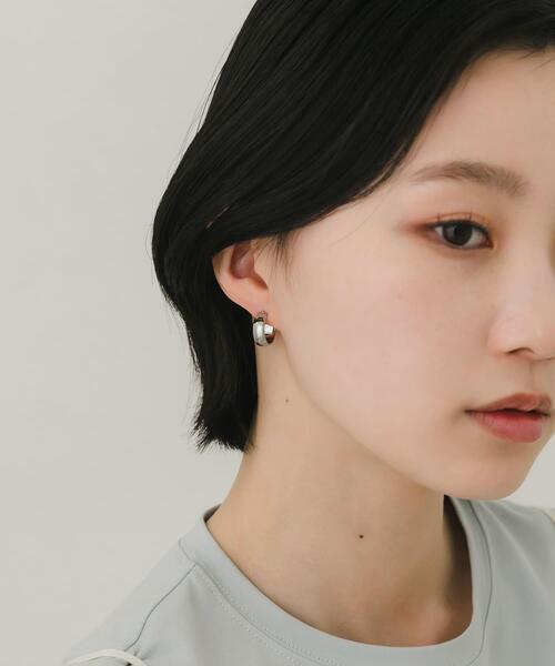 SMELLY(スメリー)の「ステンレスフープピアス(ピアス(両耳用)・レディース・ゴールド/シルバー・-)」の8枚目の写真