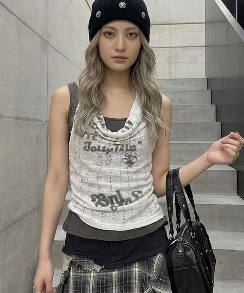 non-hedge(ノンヘッジ)の「アンサンブル風ドレープノースリーブトップス(Tシャツ/カットソー・レディース・ブラック/オフホワイト・FREE)」の13枚目の写真