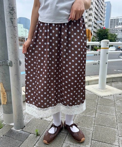 WC(ダブル シー)の「ドットサテンロングスカート(スカート・レディース・ブラウン/アイボリー・FREE)」の9枚目の写真