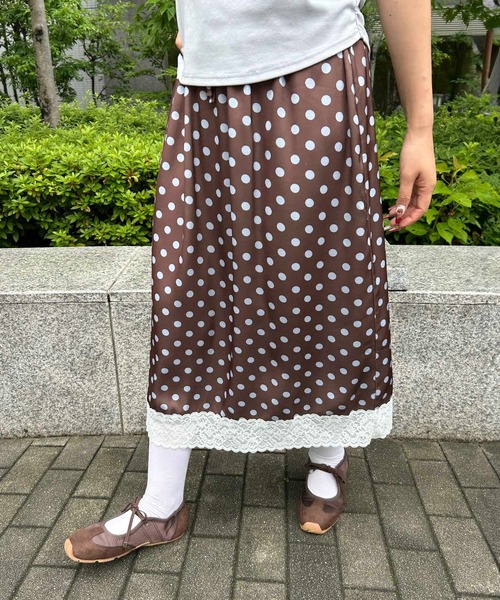 WC(ダブル シー)の「ドットサテンロングスカート(スカート・レディース・ブラウン/アイボリー・FREE)」の12枚目の写真