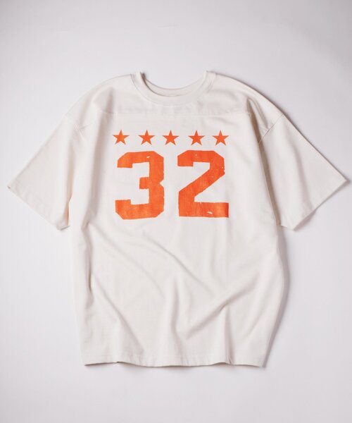 WHO'S WHO gallery(フーズフーギャラリー)の「【FromVintage】ナンバリングフットボールTEE(Tシャツ/カットソー・メンズ・オフホワイト/グリーン・FREE)」の2枚目の写真