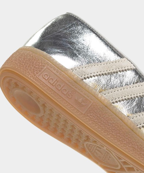adidas（アディダス）の「ハンドボール スペツィアル ローファー / HANDBALL SPEZIAL LOAFER / アディダスオリジナルス adidas Originals（ローファー・レディース・シルバー・26.5cm/22.0cm/27.5cm/27.0cm/24.5cm/24.0cm/23.5cm/23.0cm/22.5cm/29.0cm/28.5cm/28.0cm/26.0cm/25.5cm/25.0cm）」の8枚目の写真