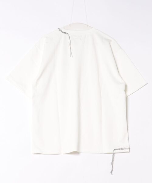 ARCHIVER(アーカイバ)の「【RES】【ATELANE】ストレッチポンチ フラワープリント、ハンドステッチ、S/S Tee(Tシャツ/カットソー・メンズ・ホワイト系・MEDIUM)」の2枚目の写真