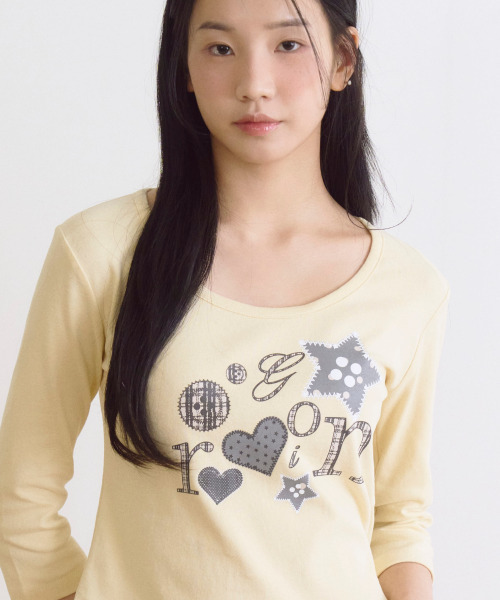 ROGIN N ROSIE(ロギンエンロージー)の「Mixed Motif Printed RnR Long Sleeve Lemon(Tシャツ/カットソー・レディース・その他・FREE)」の1枚目の写真
