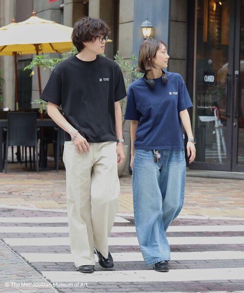 FFEIN(フェイン)の「【FFEIN(フェイン)】The Met線画デザインロゴTシャツ / メトロポリタン美術館 半袖 クルーネック プリント ワンポイント(Tシャツ/カットソー・メンズ・ネイビー/ブラック/ホワイト・LARGE/MEDIUM/SMALL)」の15枚目の写真