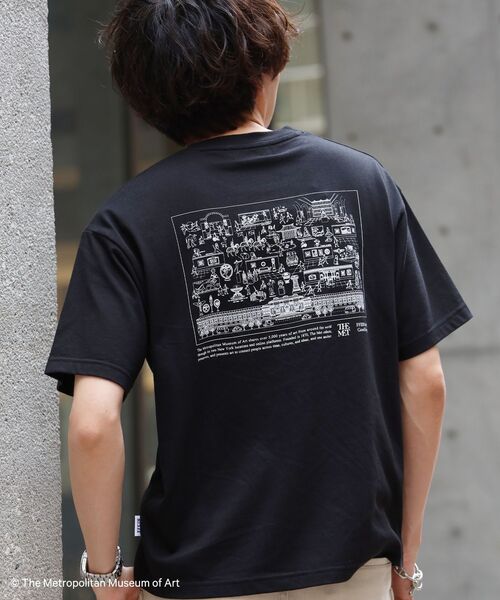 FFEIN(フェイン)の「【FFEIN(フェイン)】The Met線画デザインロゴTシャツ / メトロポリタン美術館 半袖 クルーネック プリント ワンポイント(Tシャツ/カットソー・メンズ・ネイビー/ブラック/ホワイト・LARGE/MEDIUM/SMALL)」の16枚目の写真