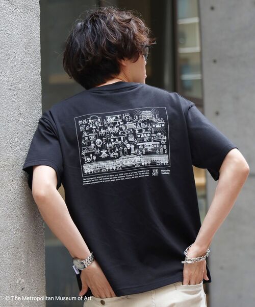 FFEIN(フェイン)の「【FFEIN(フェイン)】The Met線画デザインロゴTシャツ / メトロポリタン美術館 半袖 クルーネック プリント ワンポイント(Tシャツ/カットソー・メンズ・ネイビー/ブラック/ホワイト・LARGE/MEDIUM/SMALL)」の17枚目の写真
