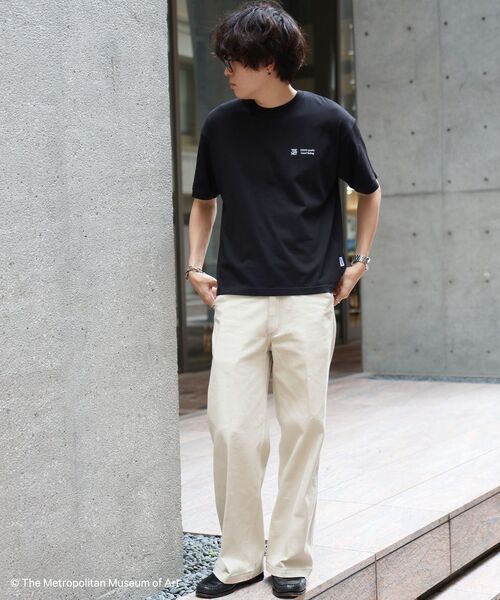 FFEIN(フェイン)の「【FFEIN(フェイン)】The Met線画デザインロゴTシャツ / メトロポリタン美術館 半袖 クルーネック プリント ワンポイント(Tシャツ/カットソー・メンズ・ネイビー/ブラック/ホワイト・LARGE/MEDIUM/SMALL)」の6枚目の写真