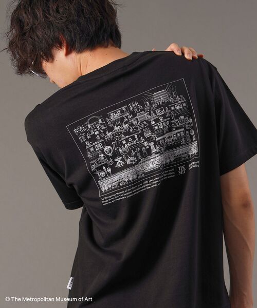 FFEIN(フェイン)の「【FFEIN(フェイン)】The Met線画デザインロゴTシャツ / メトロポリタン美術館 半袖 クルーネック プリント ワンポイント(Tシャツ/カットソー・メンズ・ネイビー/ブラック/ホワイト・LARGE/MEDIUM/SMALL)」の10枚目の写真