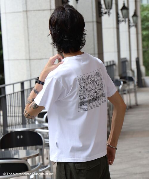 FFEIN(フェイン)の「【FFEIN(フェイン)】The Met線画デザインロゴTシャツ / メトロポリタン美術館 半袖 クルーネック プリント ワンポイント(Tシャツ/カットソー・メンズ・ネイビー/ブラック/ホワイト・LARGE/MEDIUM/SMALL)」の5枚目の写真