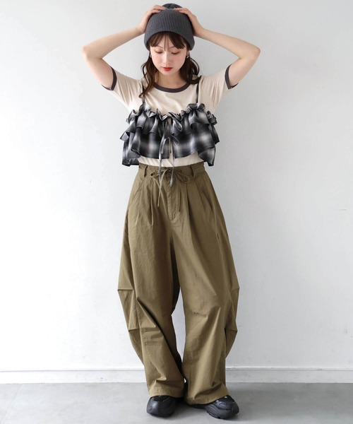 tiptop(ティップトップ)の「シアーチェックフリルビスチェ(キャミソール・レディース・ベージュ/ブラック/ブラウン・FREE)」の17枚目の写真