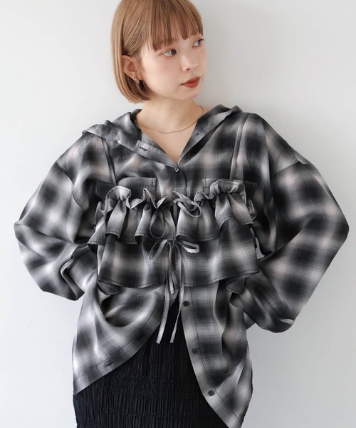 tiptop(ティップトップ)の「シアーチェックフリルビスチェ(キャミソール・レディース・ベージュ/ブラック/ブラウン・FREE)」の4枚目の写真