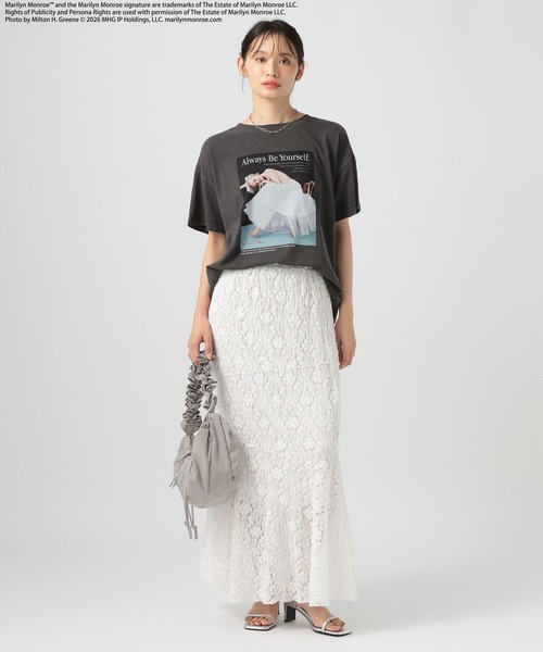 BAYFLOW（ベイフロー）の「【マリリン・モンロー】フォトプリントTシャツ（Tシャツ/カットソー・レディース・チャコール/オフホワイト・FREE）」の21枚目の写真