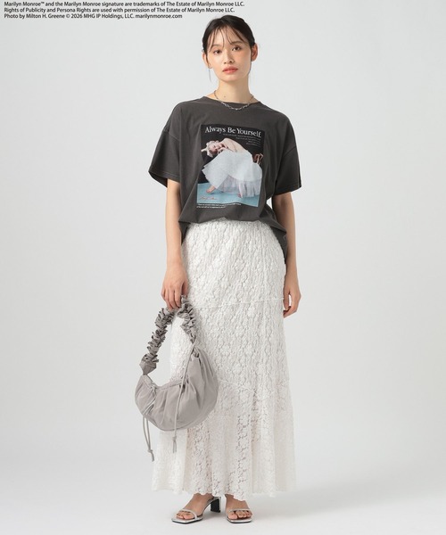 BAYFLOW（ベイフロー）の「【マリリン・モンロー】フォトプリントTシャツ（Tシャツ/カットソー・レディース・チャコール/オフホワイト・FREE）」の10枚目の写真