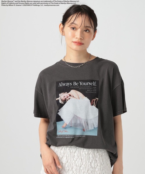 BAYFLOW（ベイフロー）の「【マリリン・モンロー】フォトプリントTシャツ（Tシャツ/カットソー・レディース・チャコール/オフホワイト・FREE）」の13枚目の写真