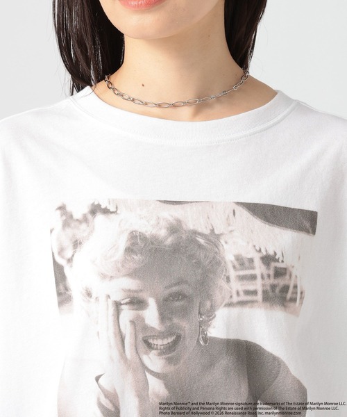 BAYFLOW（ベイフロー）の「【マリリン・モンロー】フォトプリントTシャツ（Tシャツ/カットソー・レディース・チャコール/オフホワイト・FREE）」の5枚目の写真
