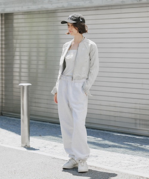 adidas(アディダス)の「adidas/アディダス ORI SST 2.0 TRACKTOP D デニム トラックトップ ショート丈 クロップド丈 トラックジャケット ジャージ ブルゾン ライトアウター サイドライン ダブルジップ レディース 2026年 秋 秋服 冬 冬服(デニムジャケット・レディース・グレー・S/M/L)」の7枚目の写真