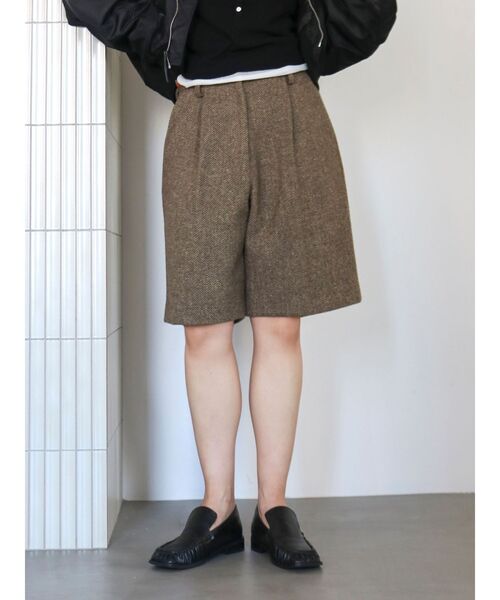 Ungrid（アングリッド）の「ヘリンボーンショートパンツ（その他パンツ・レディース・ブラウン/グレー・FREE）」の2枚目の写真