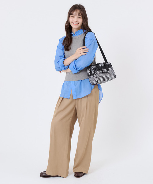 LeSportsac(レスポートサック)の「EVERYDAY SM SATCHEL シティハウンドトゥース(ショルダーバッグ・レディース・ブラック・FREE)」の3枚目の写真
