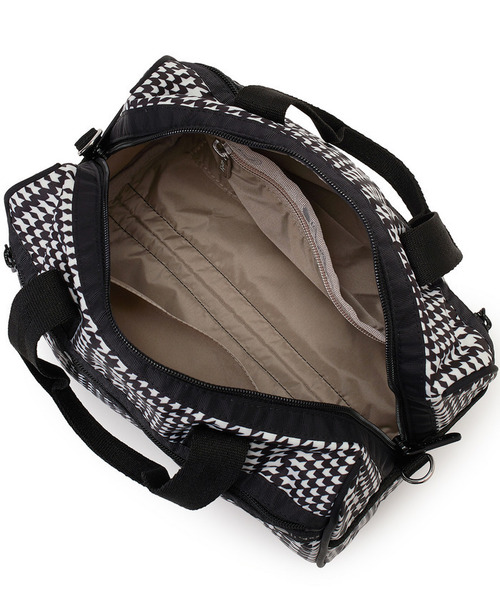 LeSportsac(レスポートサック)の「EVERYDAY SM SATCHEL シティハウンドトゥース(ショルダーバッグ・レディース・ブラック・FREE)」の8枚目の写真