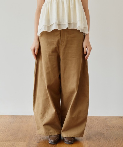 OLUN(オルン)の「twill curve pants/ツイルカーブパンツ(その他パンツ・レディース・アイボリー/ダークベージュ/ブラウン・SMALL/X-SMALL/FREE)」の7枚目の写真