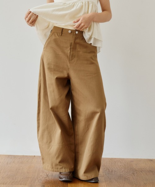 OLUN(オルン)の「twill curve pants/ツイルカーブパンツ(その他パンツ・レディース・アイボリー/ダークベージュ/ブラウン・SMALL/X-SMALL/FREE)」の13枚目の写真