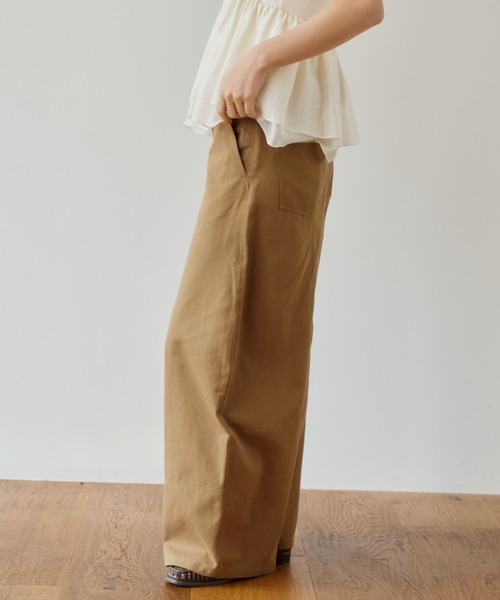 OLUN(オルン)の「twill curve pants/ツイルカーブパンツ(その他パンツ・レディース・アイボリー/ダークベージュ/ブラウン・SMALL/X-SMALL/FREE)」の15枚目の写真