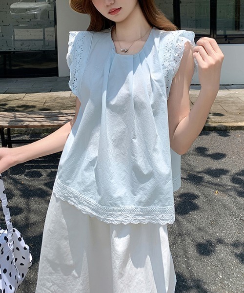 FAVORITO（ファヴォリート）の「フリルスリーブブラウス（シャツ/ブラウス・レディース・ホワイト/ライトブルー・S/M/L）」の6枚目の写真