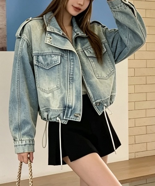 AMAJI（アマジ）の「ヴィンテージ風 ライダース ショート丈 ジップアップ デニムジャケット（デニムジャケット・レディース・ライトブルー・X-LARGE/LARGE/MEDIUM/SMALL）」の2枚目の写真