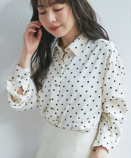 La boutique BonBon(ラブティックボンボン)の「プリントヴィンテージサテンシャツ(シャツ/ブラウス・レディース・ブラウン/オフホワイト・FREE)」の6枚目の写真