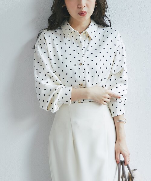 La boutique BonBon(ラブティックボンボン)の「プリントヴィンテージサテンシャツ(シャツ/ブラウス・レディース・ブラウン/オフホワイト・FREE)」の7枚目の写真
