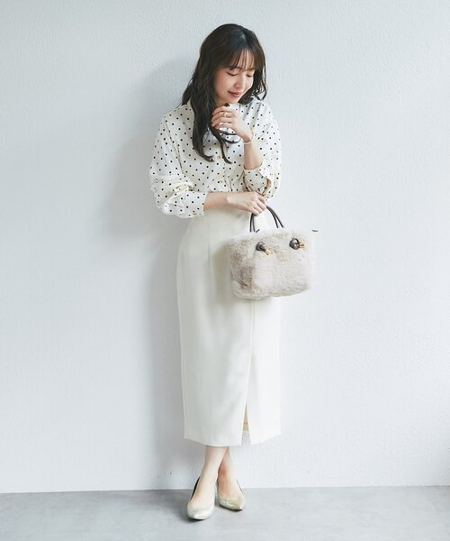 La boutique BonBon(ラブティックボンボン)の「プリントヴィンテージサテンシャツ(シャツ/ブラウス・レディース・ブラウン/オフホワイト・FREE)」の11枚目の写真