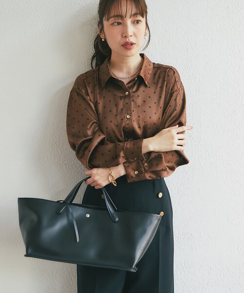 La boutique BonBon(ラブティックボンボン)の「プリントヴィンテージサテンシャツ(シャツ/ブラウス・レディース・ブラウン/オフホワイト・FREE)」の21枚目の写真