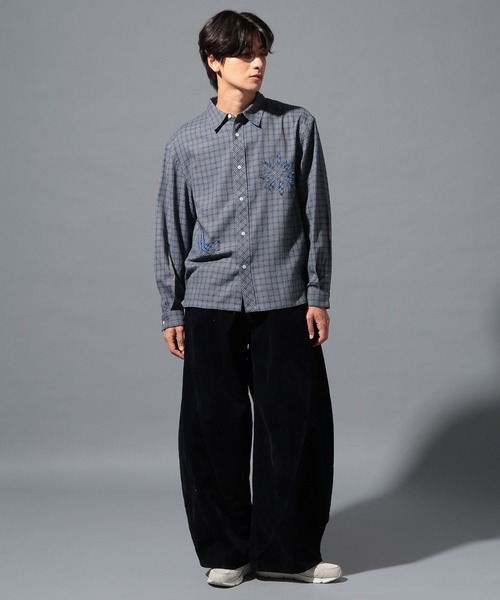 LAND MUSEUM（ランドミュージアム）の「【セットアップ着用可能】LAND MUSEUM／フロッキーデニムバレルパンツ（その他パンツ・メンズ・ネイビー/ダークブラウン・MEDIUM/LARGE）」の3枚目の写真