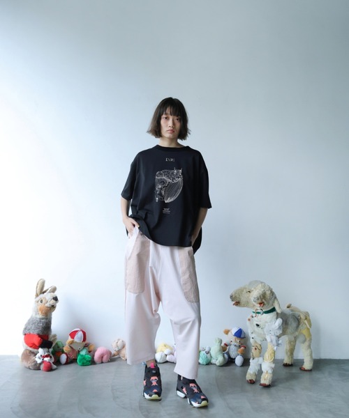 BEDSIDEDRAMA(ベットサイドドラマ)の「bedsidedrama/ベッドサイドドラマ/NOSTALGIC POCKET PANTS(その他パンツ・レディース・ブラック/ピンク・2/1)」の1枚目の写真