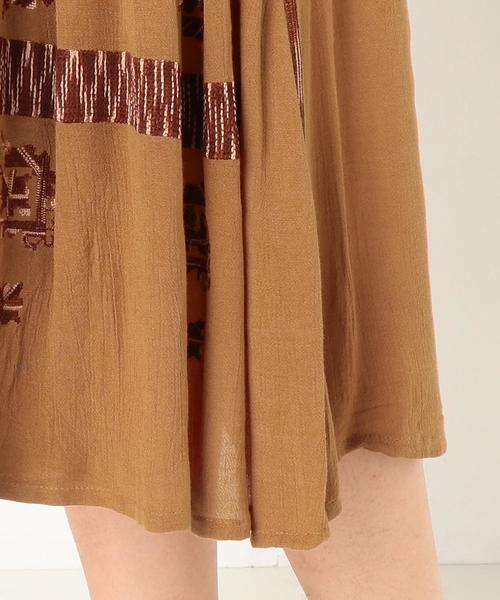 Another Edition(アナザーエディション)の「レーヨン刺繍ワンピース/AEBC Ry EMB OP◆(ワンピース・レディース・オフホワイト/マスタード・FREE)」の8枚目の写真