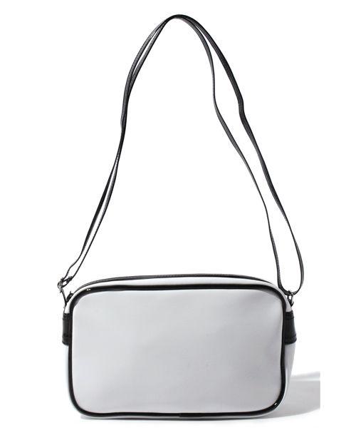 adidas Originals（アディダスオリジナルス）の「AC MINI AIRLINE（ショルダーバッグ・レディース・ホワイト/ブラック・ONE SIZE）」の4枚目の写真