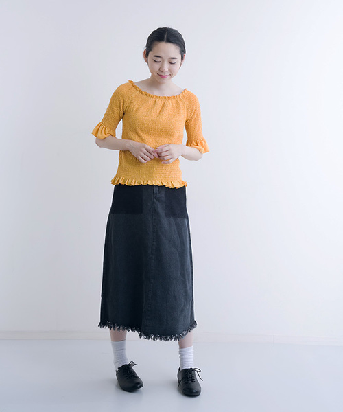MERLOT（メルロー）の「フリルシャーリングオフショルトップス1168（シャツ/ブラウス・レディース・レッド/オフホワイト/イエロー/ブラック・FREE）」の16枚目の写真