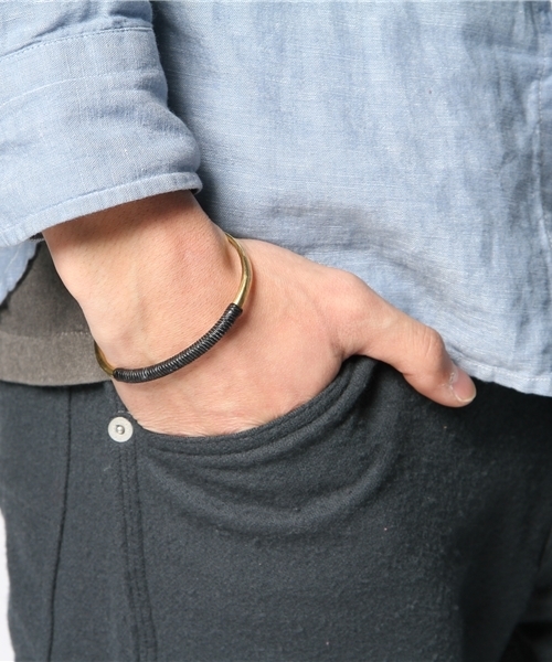 BEAMS（ビームス）の「BLOW / 真鍮BNGL4㎜（ブレスレット）」 - WEAR